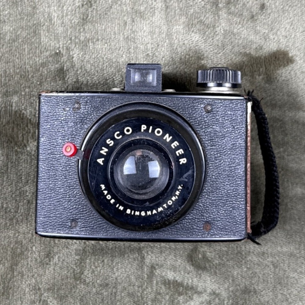 Vintage Ansco Pioneer 620 Roll Film Box Camera Black Made in USA Binghamton NY‎